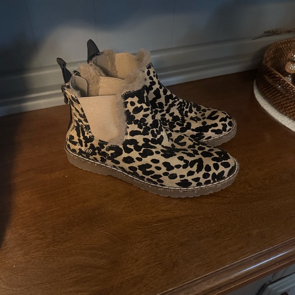 Blowfish Tan and Black Ankle Booties - Picture 1 of 4
